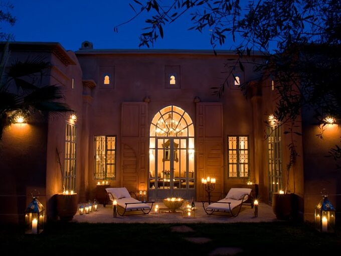 AKHDARB071 Villa de plain-pied à vendre à Marrakech dans domaine privé avec piscine et jardin