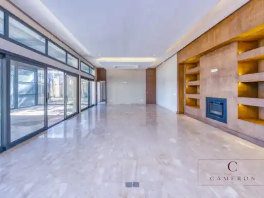 Villa de plain-pied en première ligne de golf à Al Maaden - photo 3