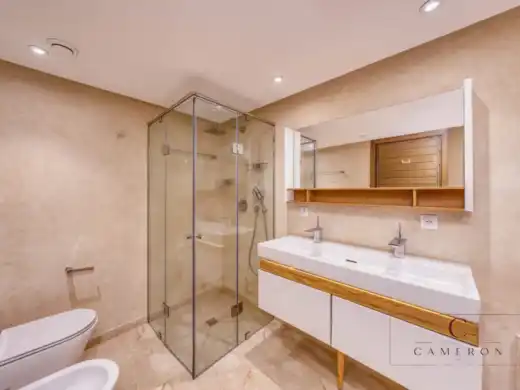 Villa de plain-pied en première ligne de golf à Al Maaden - photo 6