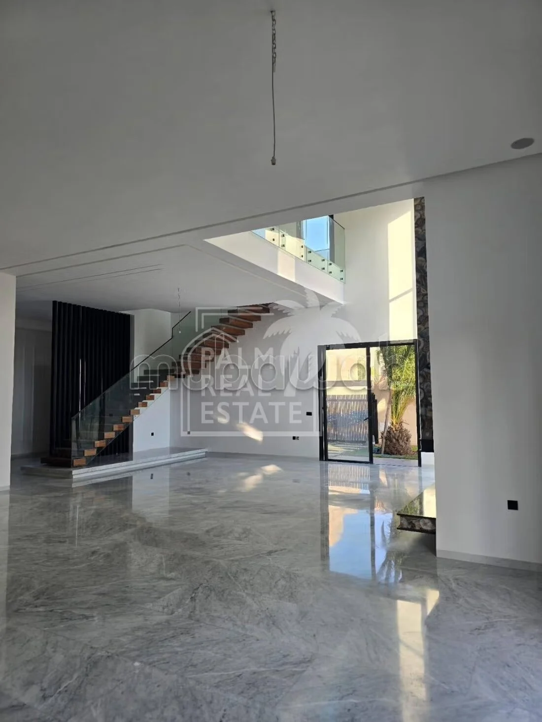 Villa 5 chambres à vendre à Marrakech – 8 500 000 DH — photo 1