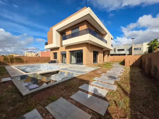 Villa 380 m² à vendre à Marrakech – 7 850 000 DH — photo 2